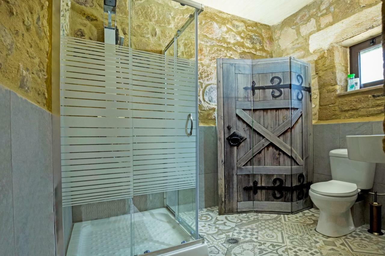 Petrakis Cretan Homes Kissamos