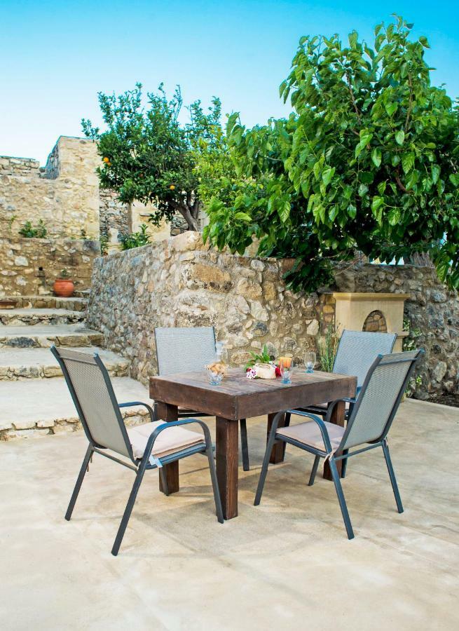 Country house Petrakis Cretan Homes Kissamos